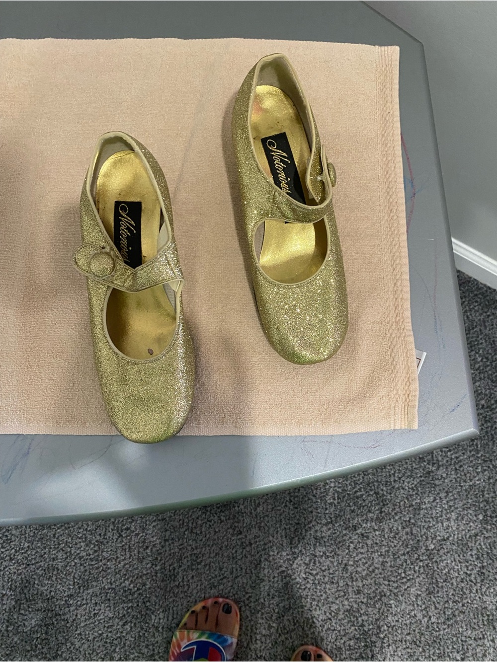 Glitter Dress Shoes for women - Gold